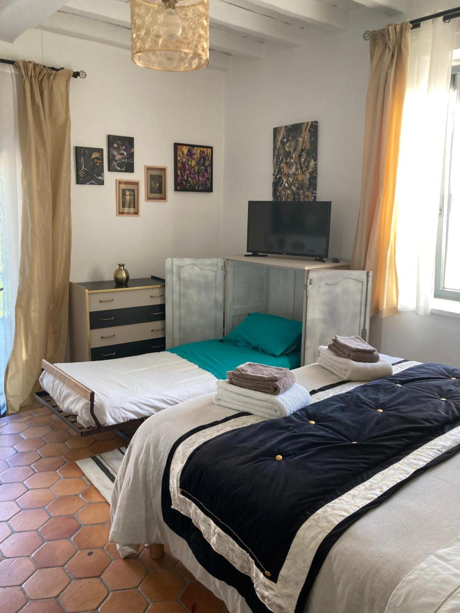 Corme-Royal Chambre D'Hotes Les Roches מראה חיצוני תמונה